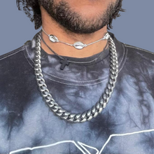 Load image into Gallery viewer, Cowire Shell Choker
